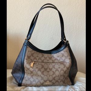 Coach Signature Shoulder Bag